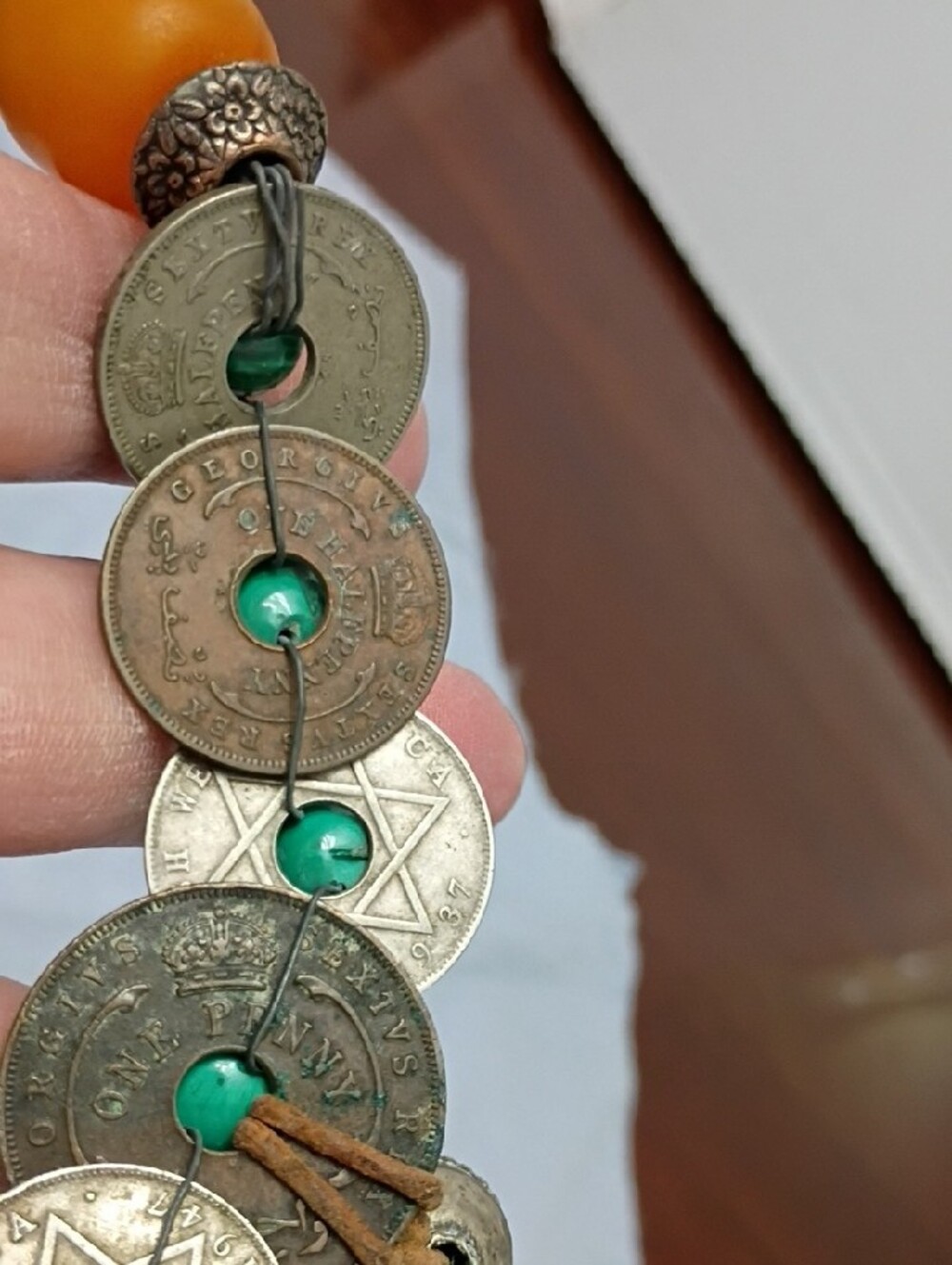 Vintage British West African Green and Amber Beaded Coin Trade Bead Necklace - Picture 11 of 15